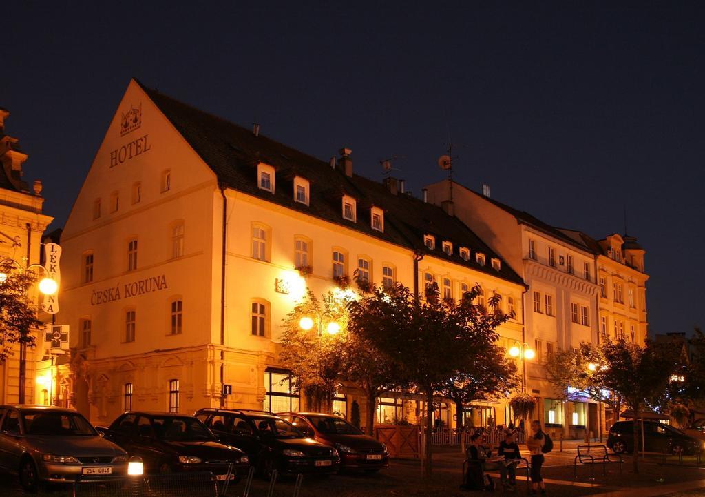 Hotel Ceska Koruna ジェチーン エクステリア 写真